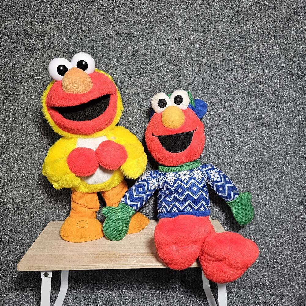 Sesame Street Chicken Dance Elmo Animated Singing Chick Easter/ Seasonal Elmo